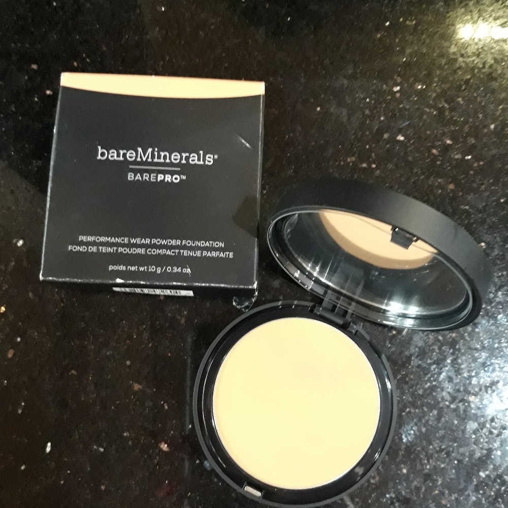 Bareminerals performance wear foundation